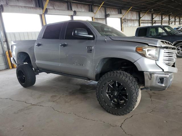 Photo 3 VIN: 5TFDW5F11FX470972 - TOYOTA TUNDRA CRE 