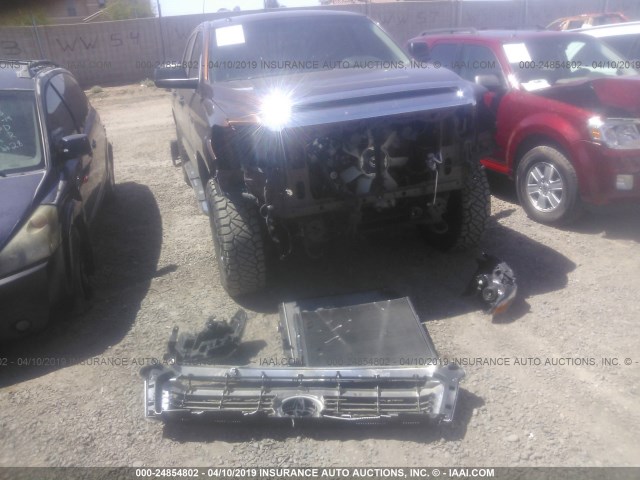 Photo 5 VIN: 5TFDW5F11GX529505 - TOYOTA TUNDRA 4WD TRUCK 