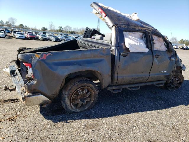 Photo 2 VIN: 5TFDW5F11GX539483 - TOYOTA TUNDRA CRE 