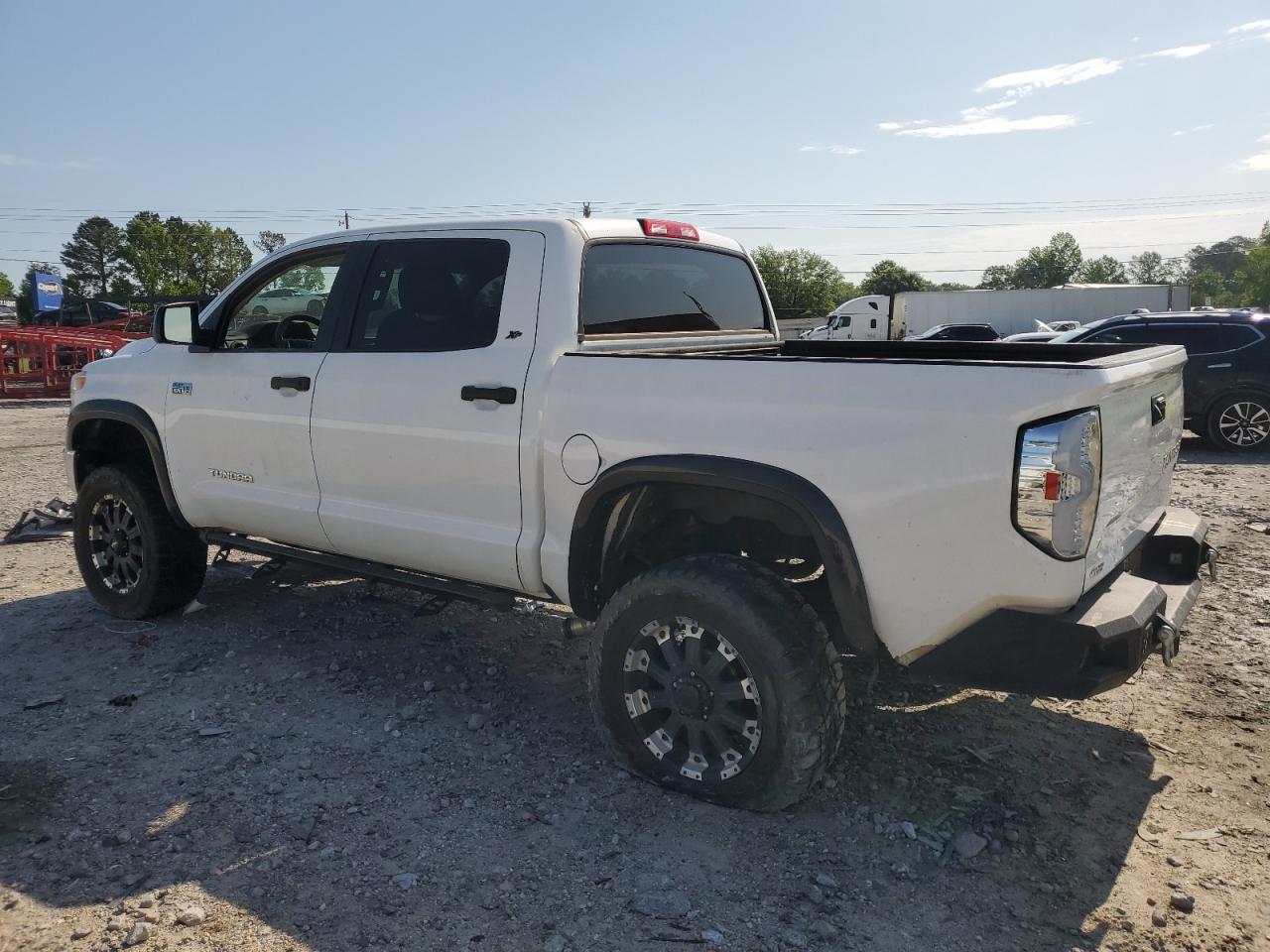 Photo 1 VIN: 5TFDW5F11GX553173 - TOYOTA TUNDRA 