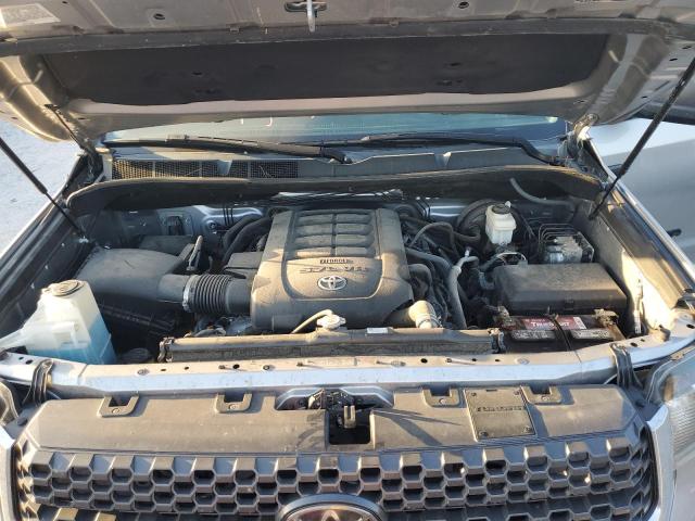 Photo 10 VIN: 5TFDW5F11JX715813 - TOYOTA TUNDRA CRE 