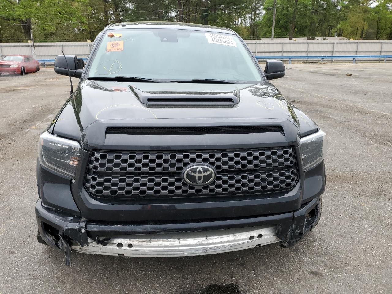 Photo 5 VIN: 5TFDW5F11KX816500 - TOYOTA TUNDRA 