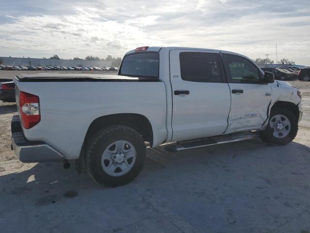 Photo 2 VIN: 5TFDW5F11KX856835 - TOYOTA TUNDRA 