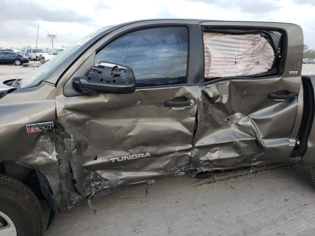 Photo 8 VIN: 5TFDW5F12AX149774 - TOYOTA TUNDRA CRE 