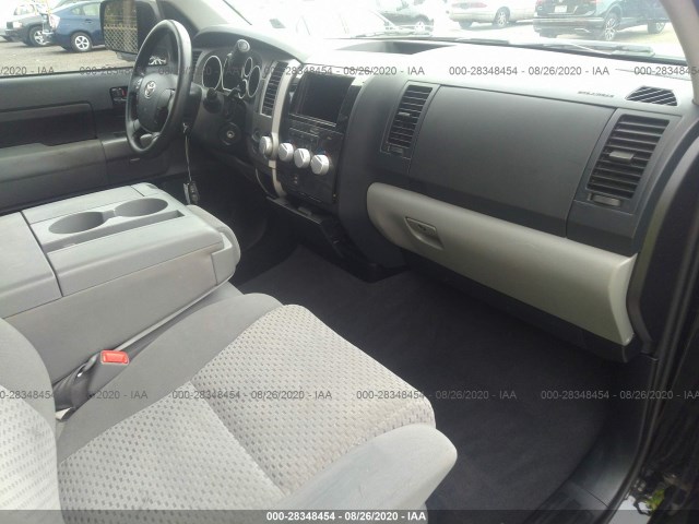 Photo 4 VIN: 5TFDW5F12DX278053 - TOYOTA TUNDRA 4WD TRUCK 