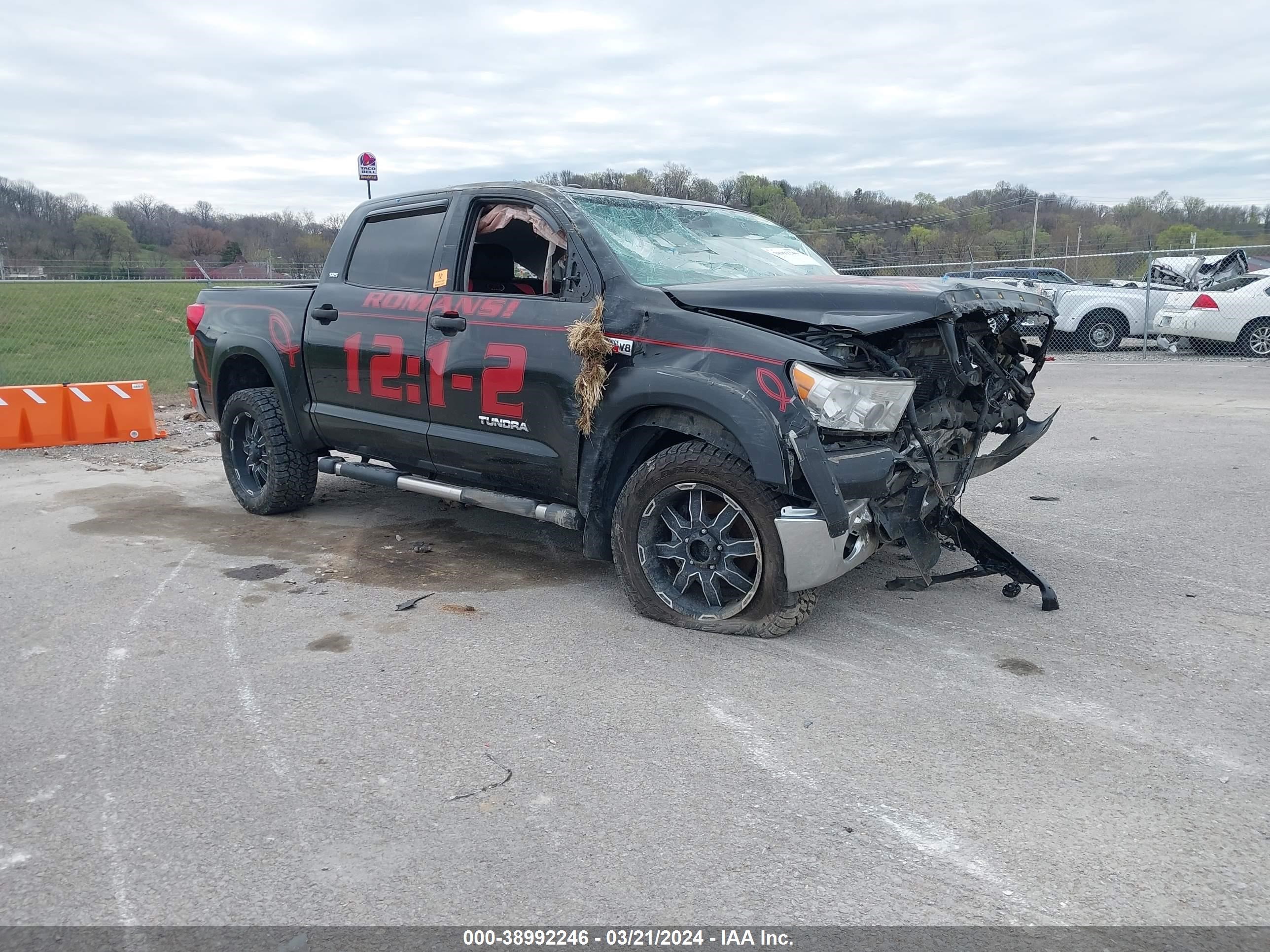 Photo 1 VIN: 5TFDW5F12DX317868 - TOYOTA TUNDRA 