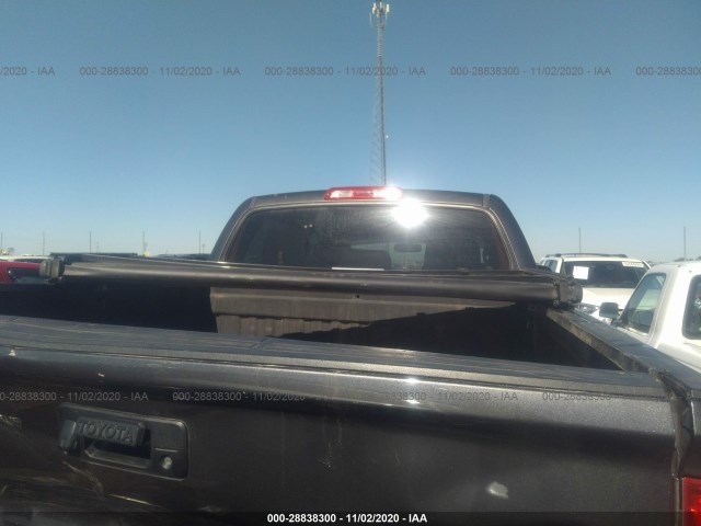 Photo 7 VIN: 5TFDW5F12GX565882 - TOYOTA TUNDRA 4WD TRUCK 