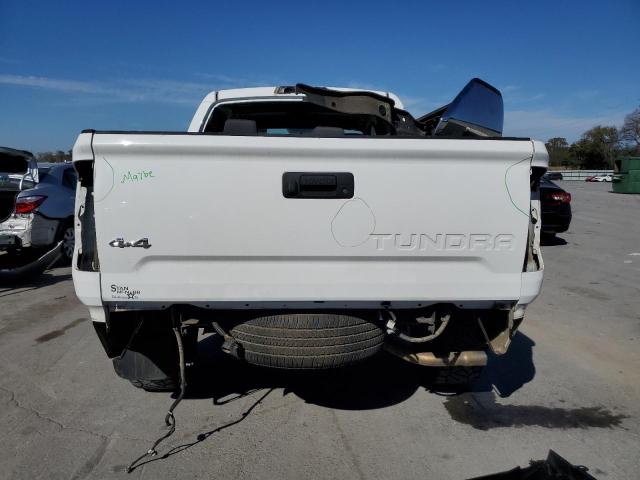 Photo 5 VIN: 5TFDW5F12HX619179 - TOYOTA TUNDRA CRE 