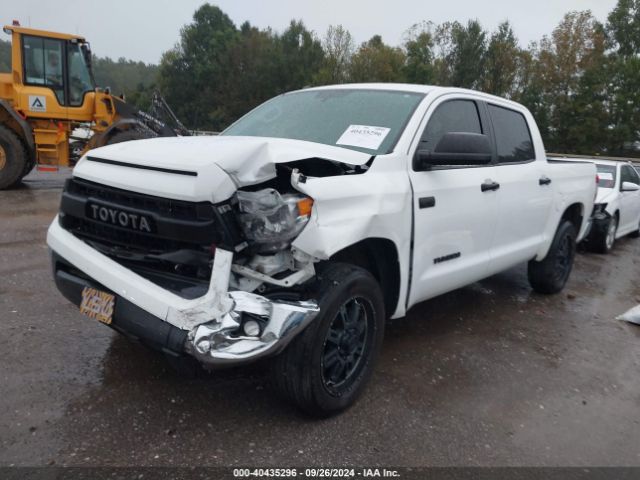 Photo 1 VIN: 5TFDW5F12HX629727 - TOYOTA TUNDRA 