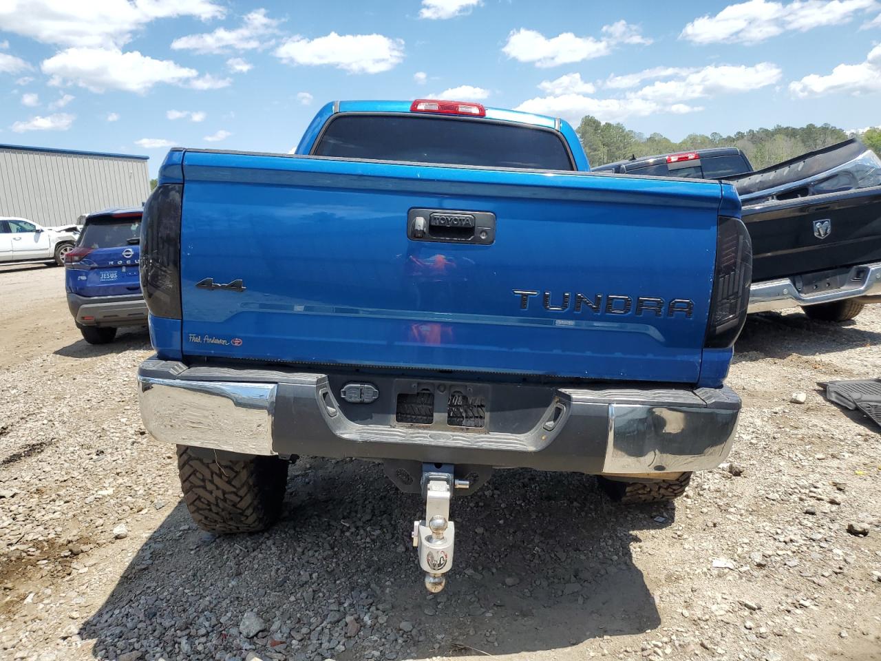 Photo 5 VIN: 5TFDW5F12HX674831 - TOYOTA TUNDRA 