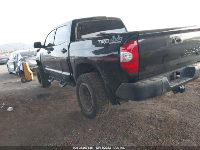 Photo 2 VIN: 5TFDW5F12HX676644 - TOYOTA TUNDRA 