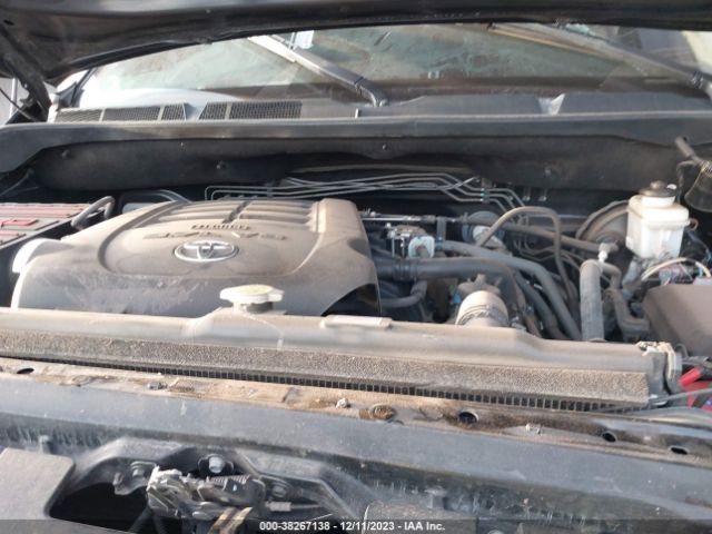 Photo 9 VIN: 5TFDW5F12HX676644 - TOYOTA TUNDRA 