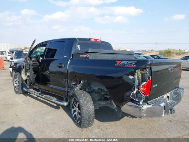 Photo 5 VIN: 5TFDW5F12JX713696 - TOYOTA TUNDRA 