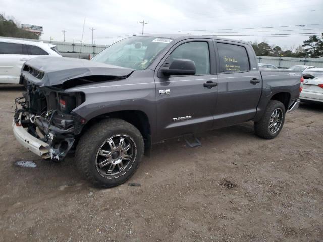 Photo 0 VIN: 5TFDW5F12JX768293 - TOYOTA TUNDRA CRE 