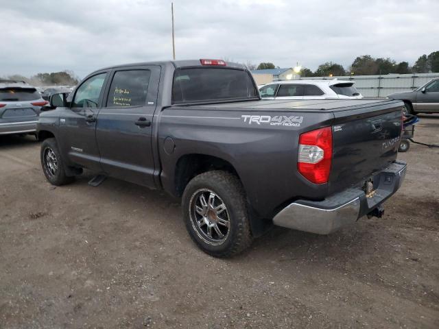 Photo 1 VIN: 5TFDW5F12JX768293 - TOYOTA TUNDRA CRE 