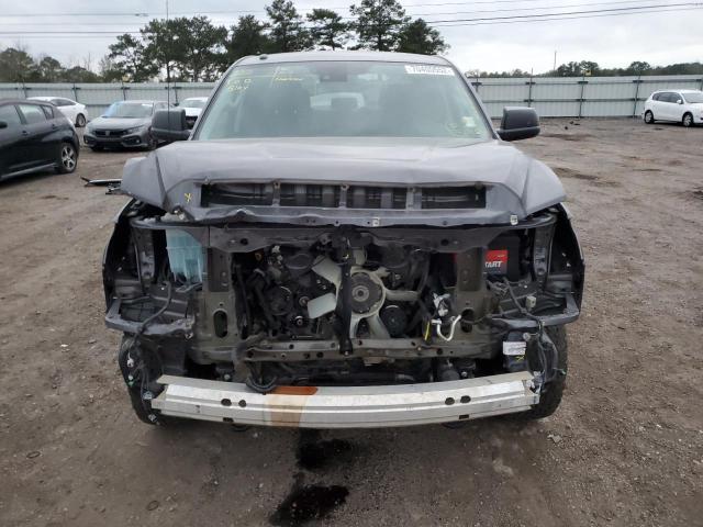 Photo 4 VIN: 5TFDW5F12JX768293 - TOYOTA TUNDRA CRE 