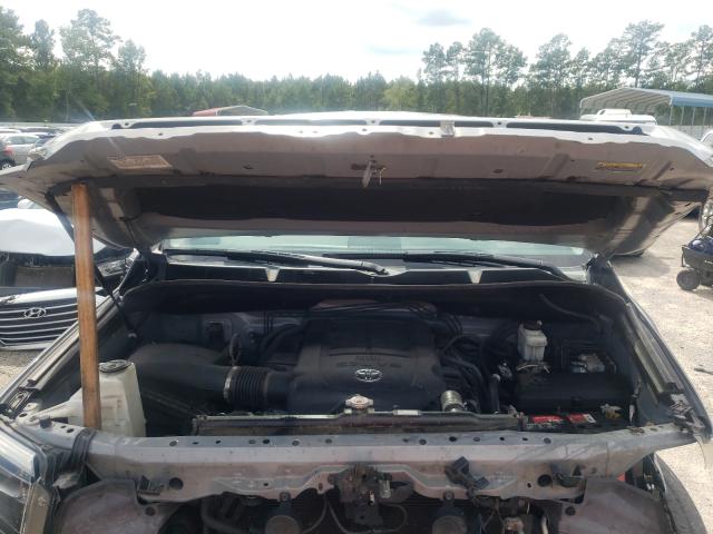 Photo 6 VIN: 5TFDW5F12JX776247 - TOYOTA TUNDRA CRE 