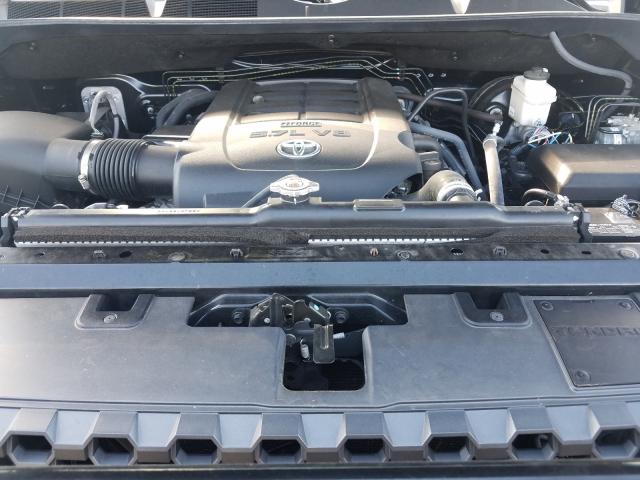 Photo 6 VIN: 5TFDW5F12KX811631 - TOYOTA TUNDRA CRE 