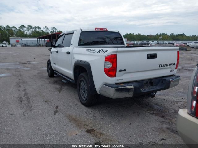 Photo 3 VIN: 5TFDW5F12KX816523 - TOYOTA TUNDRA 