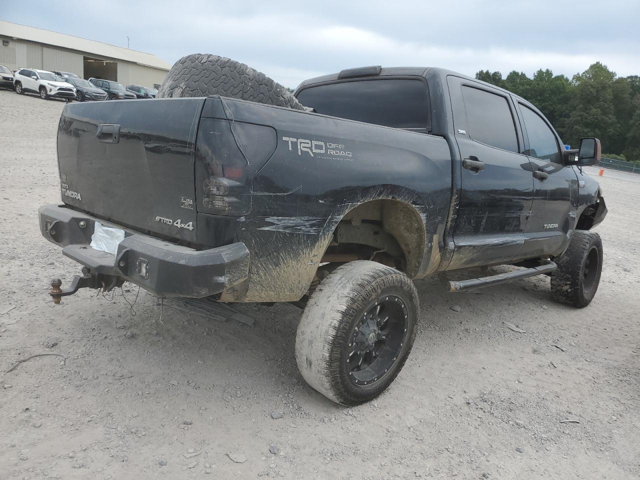 Photo 2 VIN: 5TFDW5F13AX127413 - TOYOTA TUNDRA 