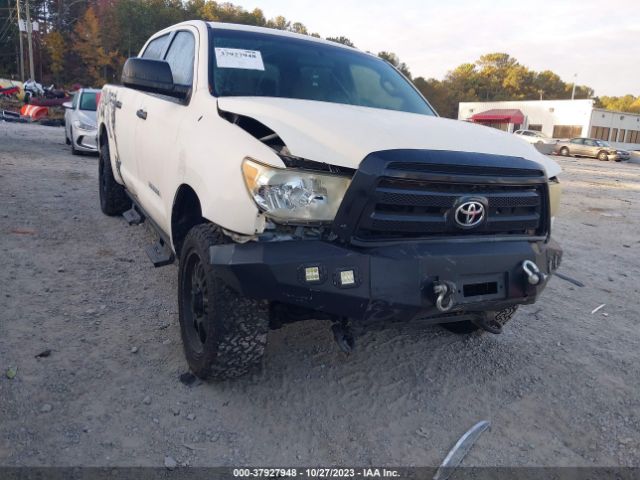 Photo 5 VIN: 5TFDW5F13AX135284 - TOYOTA TUNDRA 4WD TRUCK 