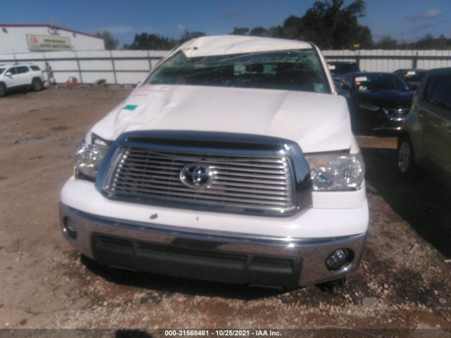 Photo 9 VIN: 5TFDW5F13AX136953 - TOYOTA TUNDRA 4WD TRUCK 