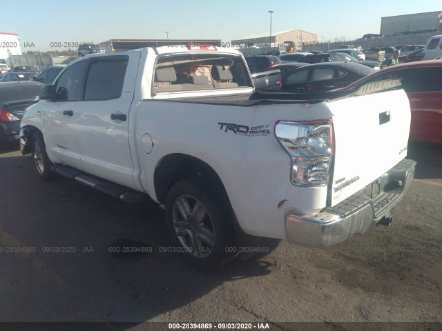 Photo 2 VIN: 5TFDW5F13BX177049 - TOYOTA TUNDRA 4WD TRUCK 