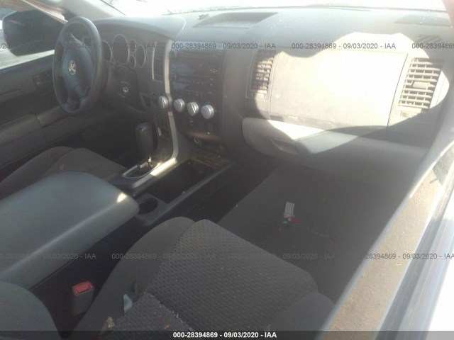 Photo 4 VIN: 5TFDW5F13BX177049 - TOYOTA TUNDRA 4WD TRUCK 