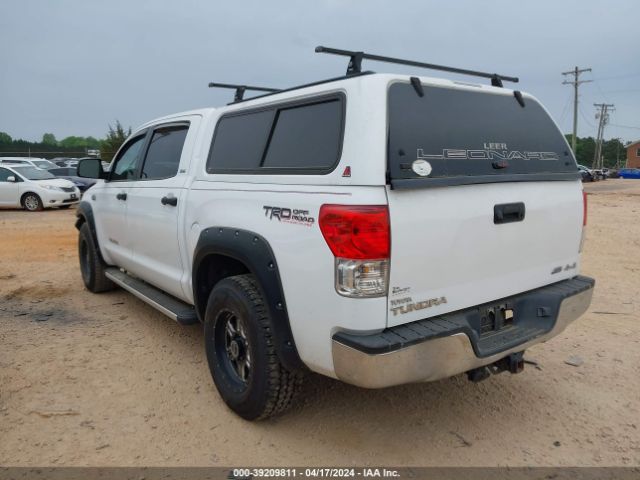 Photo 2 VIN: 5TFDW5F13CX217700 - TOYOTA TUNDRA 