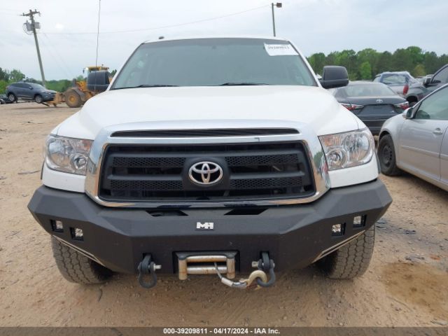 Photo 5 VIN: 5TFDW5F13CX217700 - TOYOTA TUNDRA 