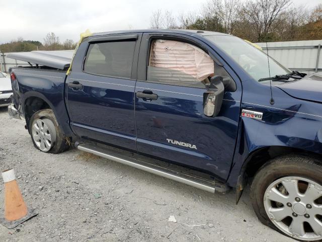 Photo 8 VIN: 5TFDW5F13CX220418 - TOYOTA TUNDRA CRE 