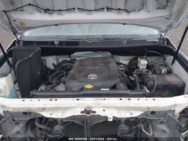 Photo 9 VIN: 5TFDW5F13DX317961 - TOYOTA TUNDRA 