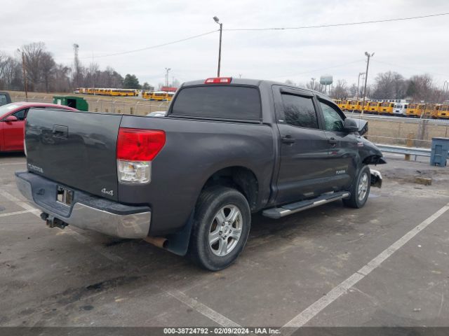 Photo 3 VIN: 5TFDW5F13DX318236 - TOYOTA TUNDRA 