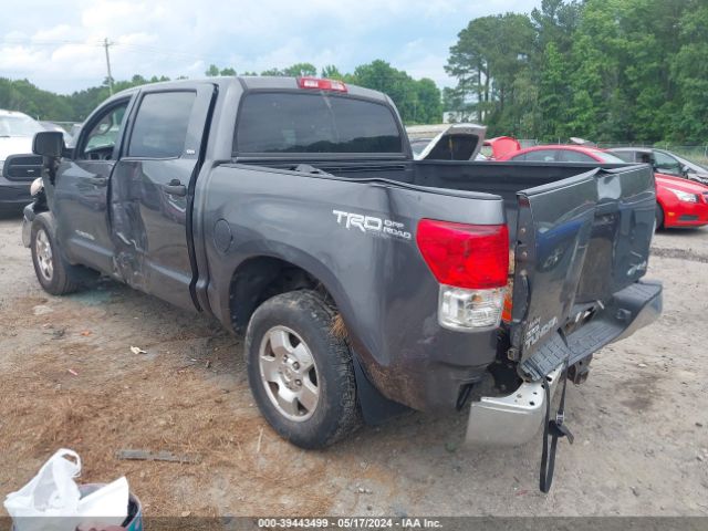 Photo 2 VIN: 5TFDW5F13DX320018 - TOYOTA TUNDRA 