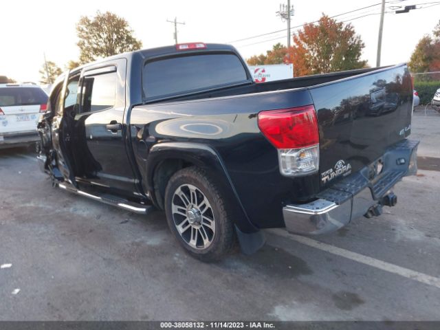 Photo 2 VIN: 5TFDW5F13DX320990 - TOYOTA TUNDRA 