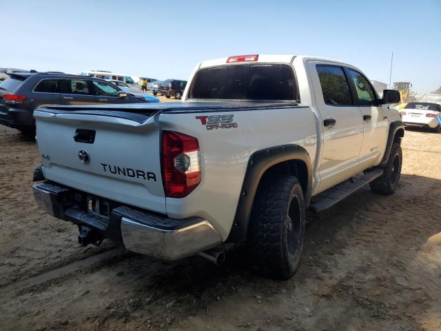 Photo 3 VIN: 5TFDW5F13FX422146 - TOYOTA TUNDRA CRE 