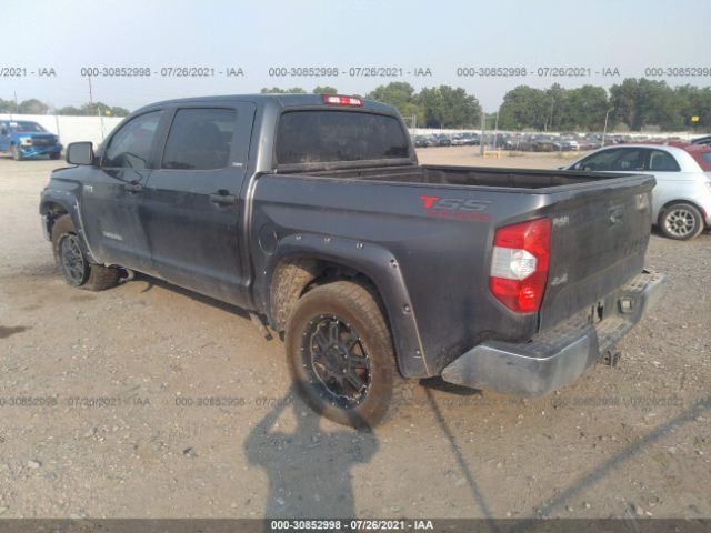 Photo 2 VIN: 5TFDW5F13GX512298 - TOYOTA TUNDRA 4WD TRUCK 