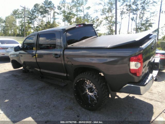 Photo 2 VIN: 5TFDW5F13GX512897 - TOYOTA TUNDRA 4WD TRUCK 