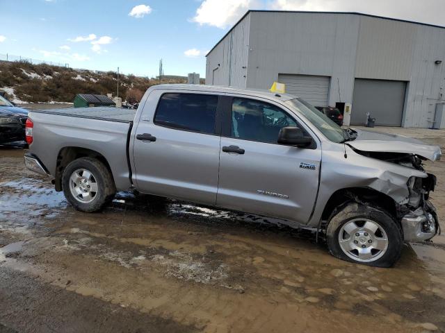 Photo 3 VIN: 5TFDW5F13GX524323 - TOYOTA TUNDRA CRE 