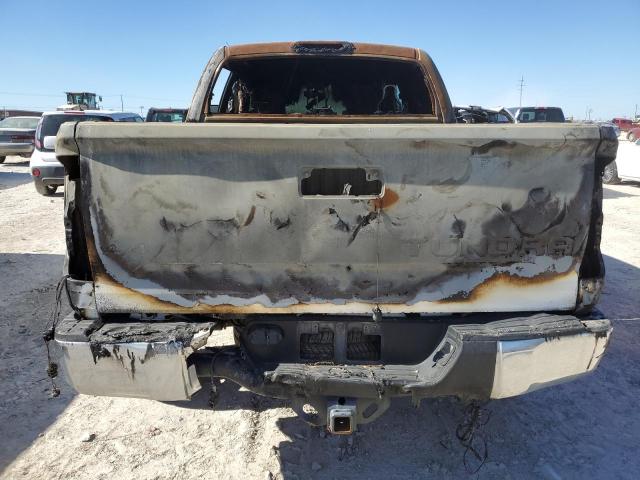 Photo 5 VIN: 5TFDW5F13GX535919 - TOYOTA TUNDRA CRE 