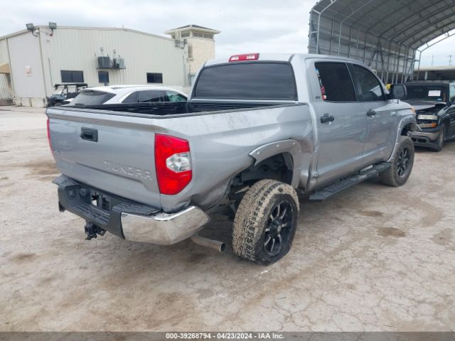 Photo 3 VIN: 5TFDW5F13GX543602 - TOYOTA TUNDRA 