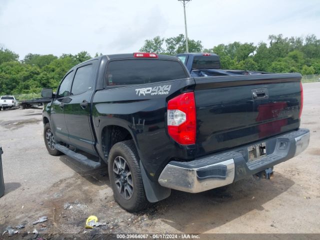 Photo 2 VIN: 5TFDW5F13GX577698 - TOYOTA TUNDRA 