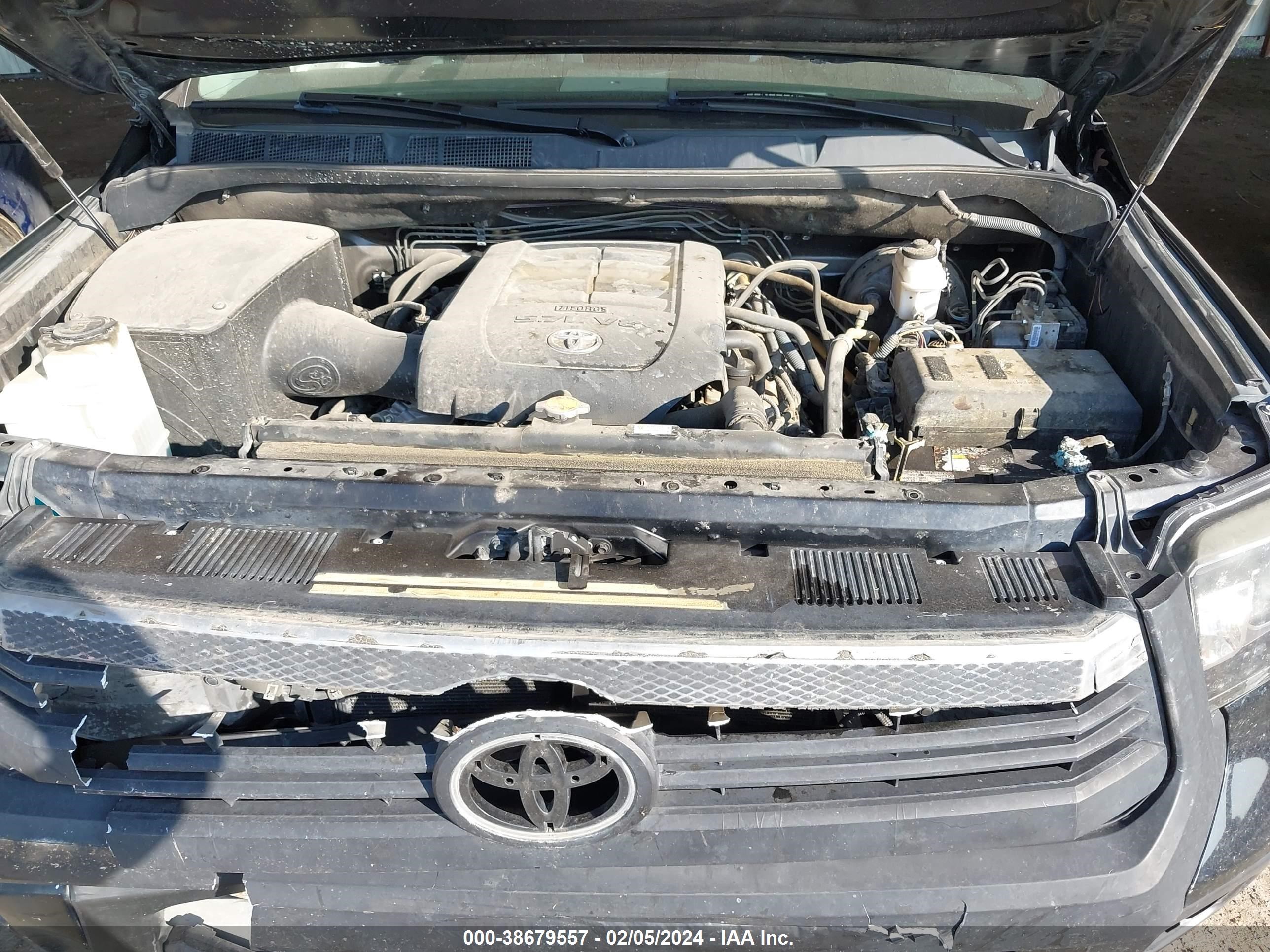 Photo 9 VIN: 5TFDW5F13HX606800 - TOYOTA TUNDRA 