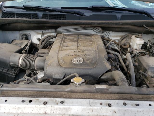 Photo 6 VIN: 5TFDW5F13HX640400 - TOYOTA TUNDRA CRE 