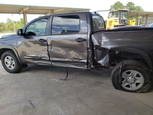 Photo 8 VIN: 5TFDW5F13HX653437 - TOYOTA TUNDRA CRE 