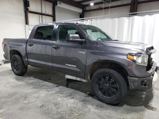 Photo 3 VIN: 5TFDW5F13HX669296 - TOYOTA TUNDRA CRE 