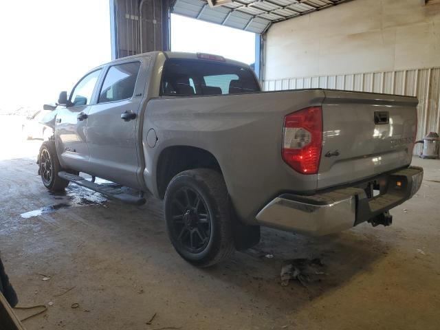 Photo 1 VIN: 5TFDW5F13JX698321 - TOYOTA TUNDRA CRE 