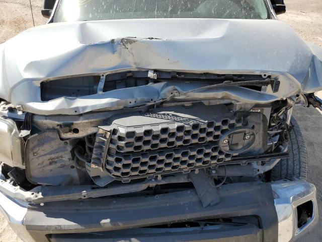 Photo 10 VIN: 5TFDW5F13JX698321 - TOYOTA TUNDRA CRE 