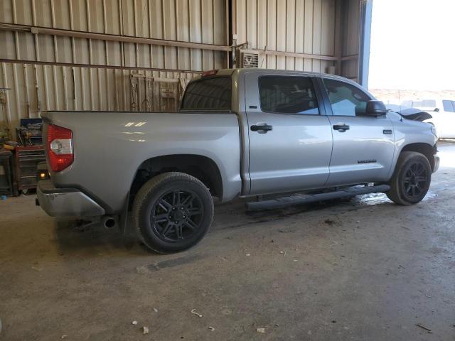 Photo 2 VIN: 5TFDW5F13JX698321 - TOYOTA TUNDRA CRE 