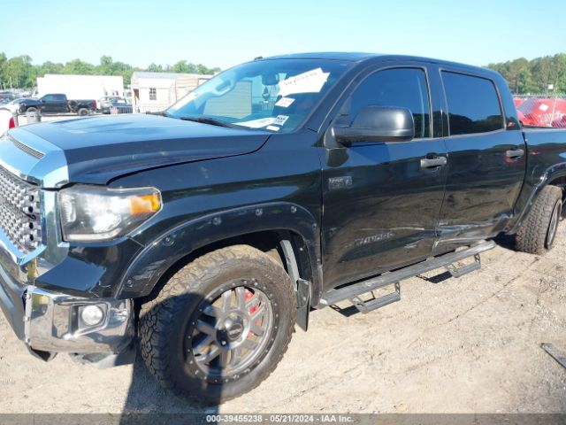 Photo 5 VIN: 5TFDW5F13JX699095 - TOYOTA TUNDRA 